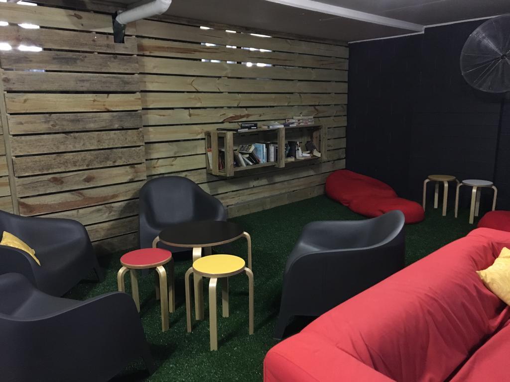 Maxmee Backpackers Resort Gold Coast Ngoại thất bức ảnh