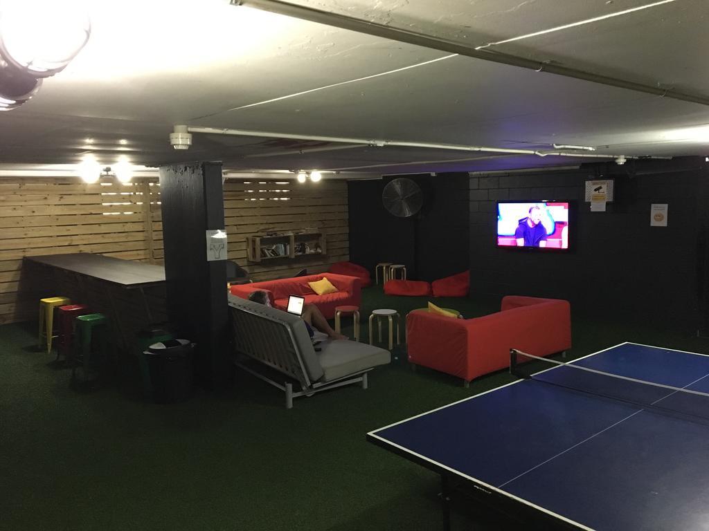 Maxmee Backpackers Resort Gold Coast Ngoại thất bức ảnh